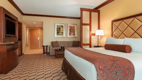 Horseshoe Bossier Casino & Hotel image 16