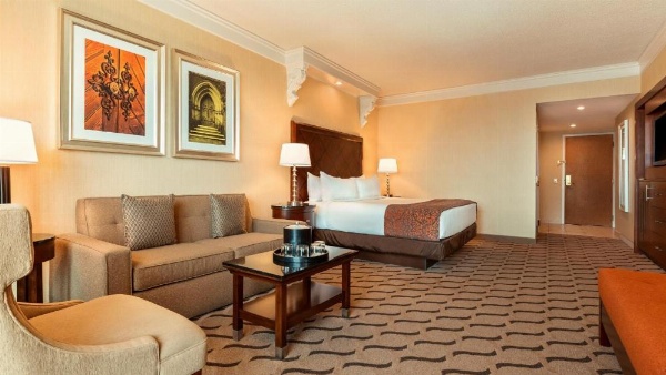 Horseshoe Bossier Casino & Hotel image 20